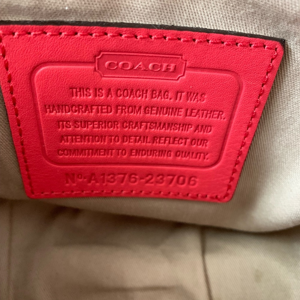 Coach - Picture 6 of 6